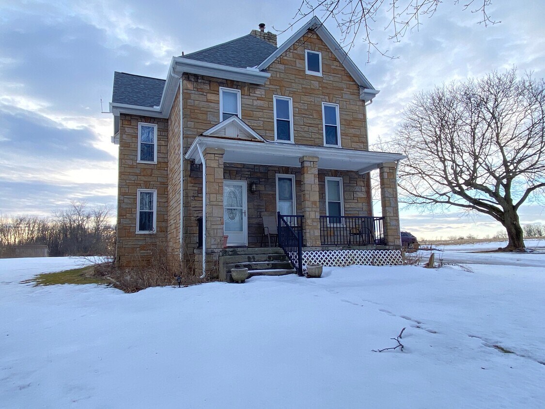Foto principal - 431 Brownsdale Rd