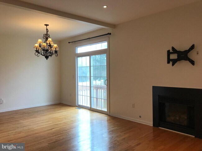 Foto del edificio - 92 Shelley Cir