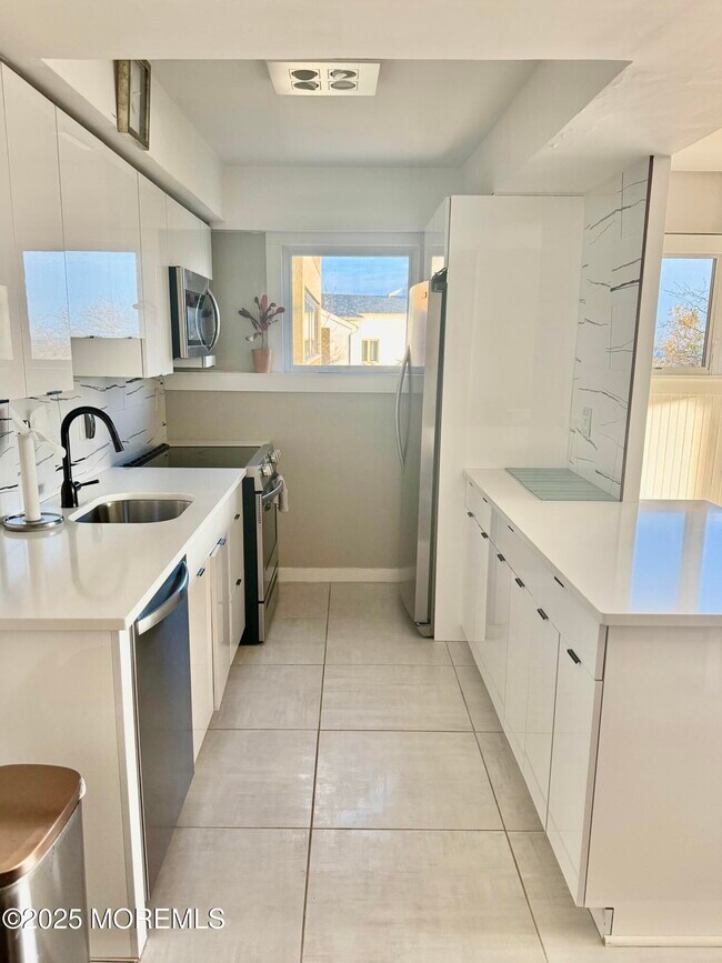 Foto del edificio - 321 Sunset Ave