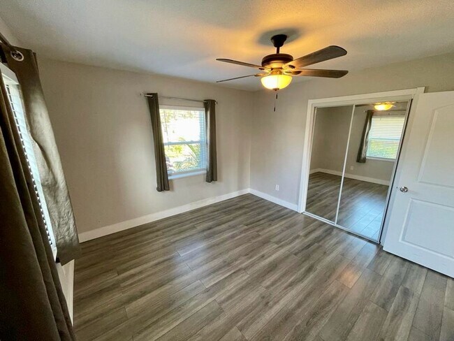 Foto del edificio - Beautiful 3 bed 2 bath house in Clearwater