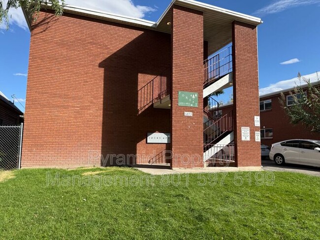 Foto del edificio - 1495 S 200 E