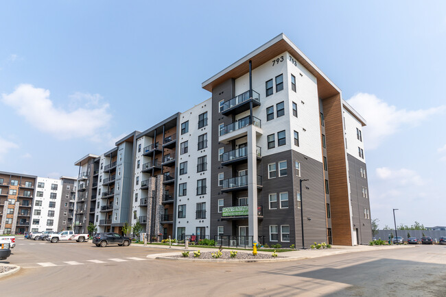 Photo du bâtiment - G17 Apartments at Tamarack