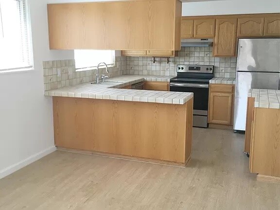 Foto del edificio - 112 Edgewood Dr
