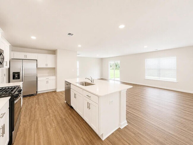 Foto del edificio - 225 Deskin Ln