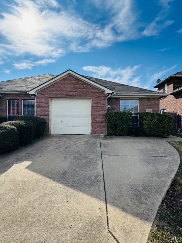 Foto del edificio - 5632 Blackmon Ct