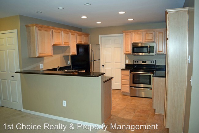 Building Photo - 2 br, 2 bath House - 5235 Twin Oaks
