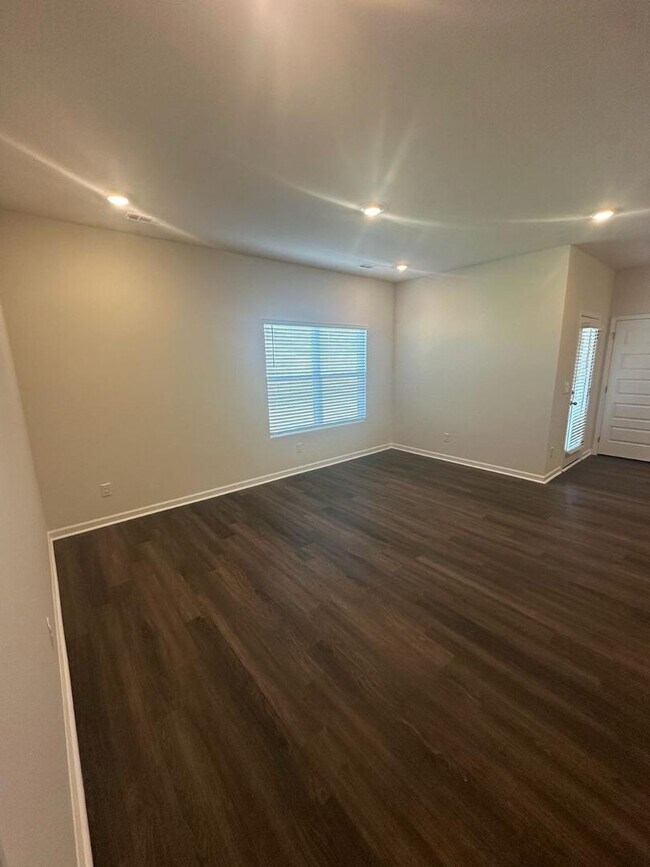 Foto del edificio - 231 Murphy Ln