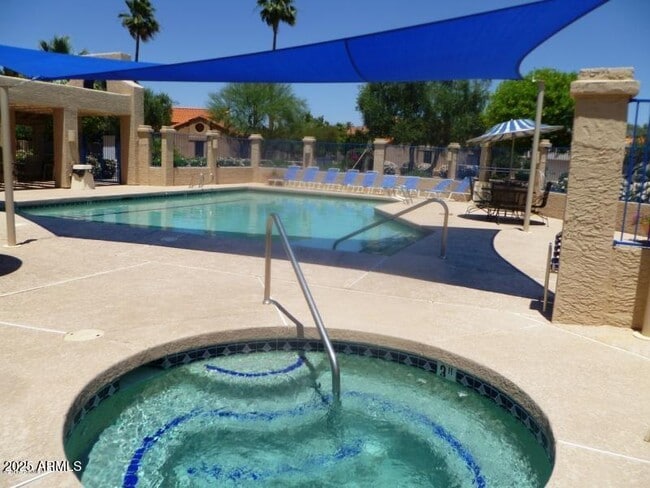 Building Photo - 10053 E San Bernardo Dr