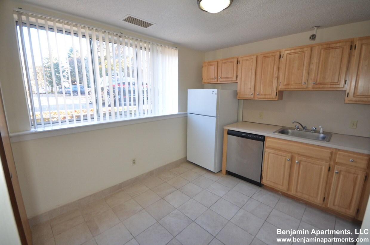 Foto principal - 150 N Beacon St