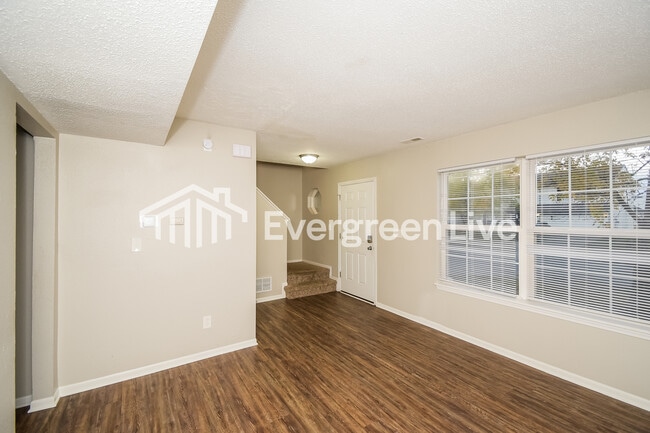 Foto del edificio - 6533 Townsend Way