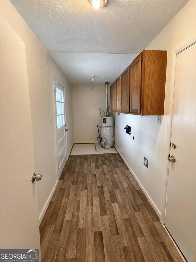 Foto del edificio - 3543 Meadowview Ct