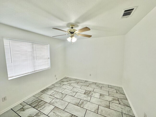 Building Photo - AVAILABLE SOON!