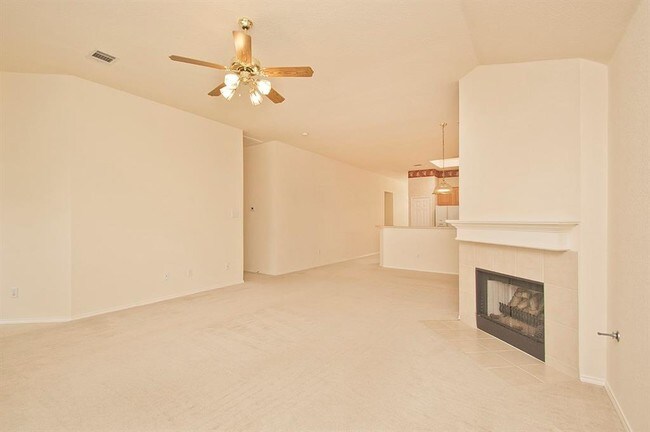 Building Photo - 2409 Deer Horn Dr