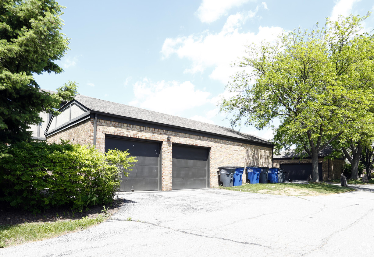 Primary Photo - 5708-5716 Tibaron Ln