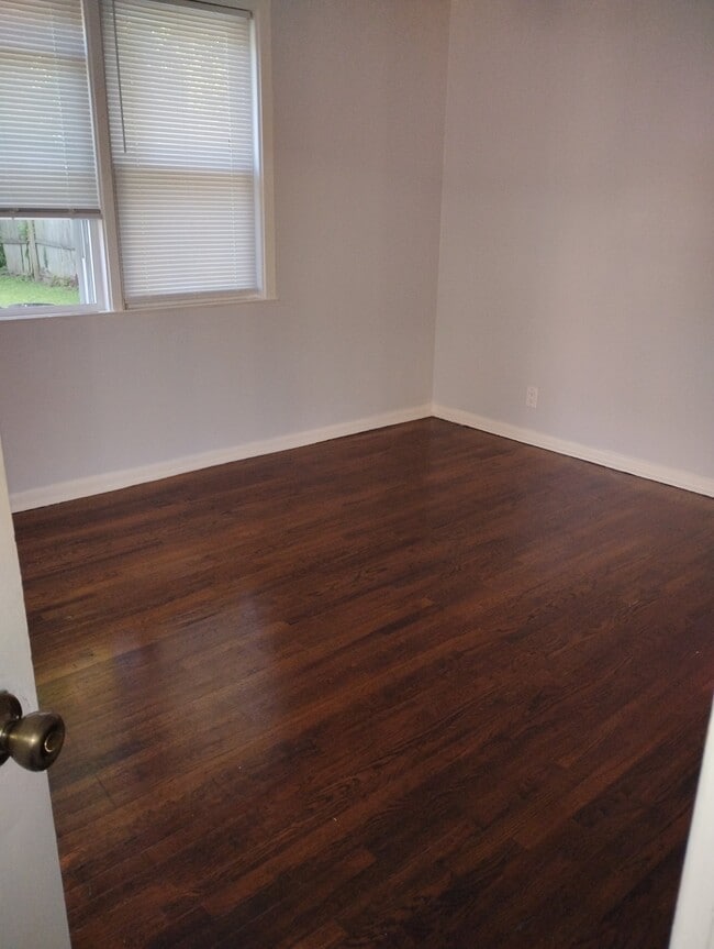 Building Photo - 405 Denver Ct