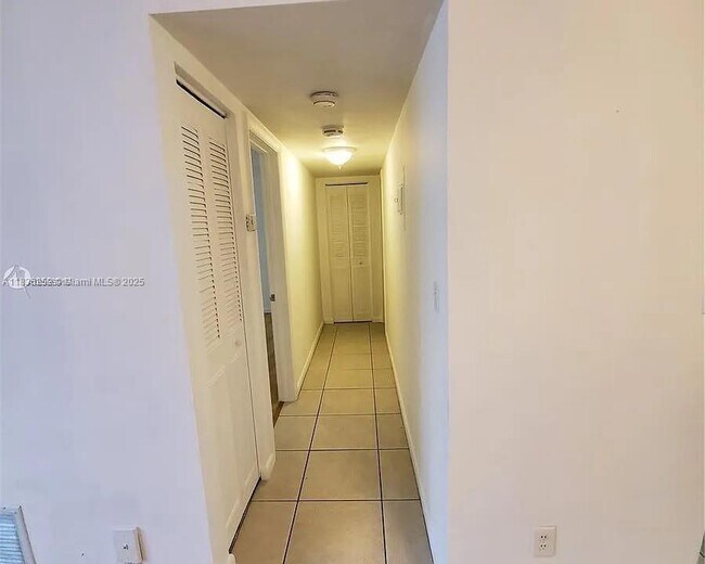 Foto del edificio - 3550 NW 8th Ave
