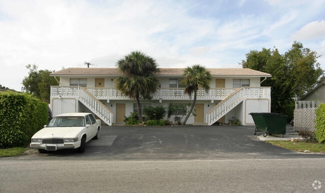 Building Photo - Boca Terra II