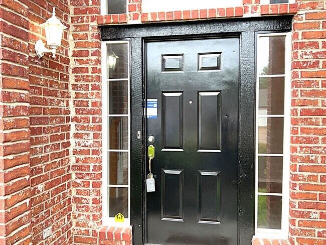 Foto del edificio - 513 N Sweet Gum Ave