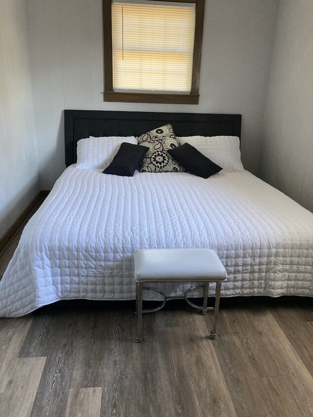 Foto principal - 730 Columbia Dr