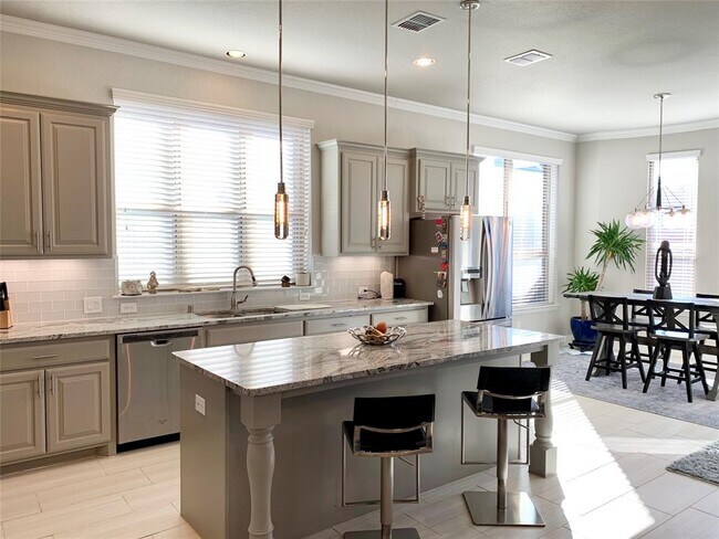 Foto del edificio - 5909 Marigold Dr