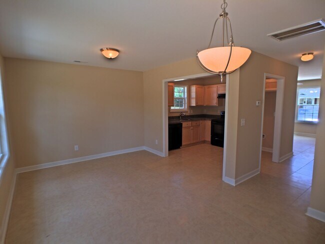 Foto del edificio - Newer Construction Townhome