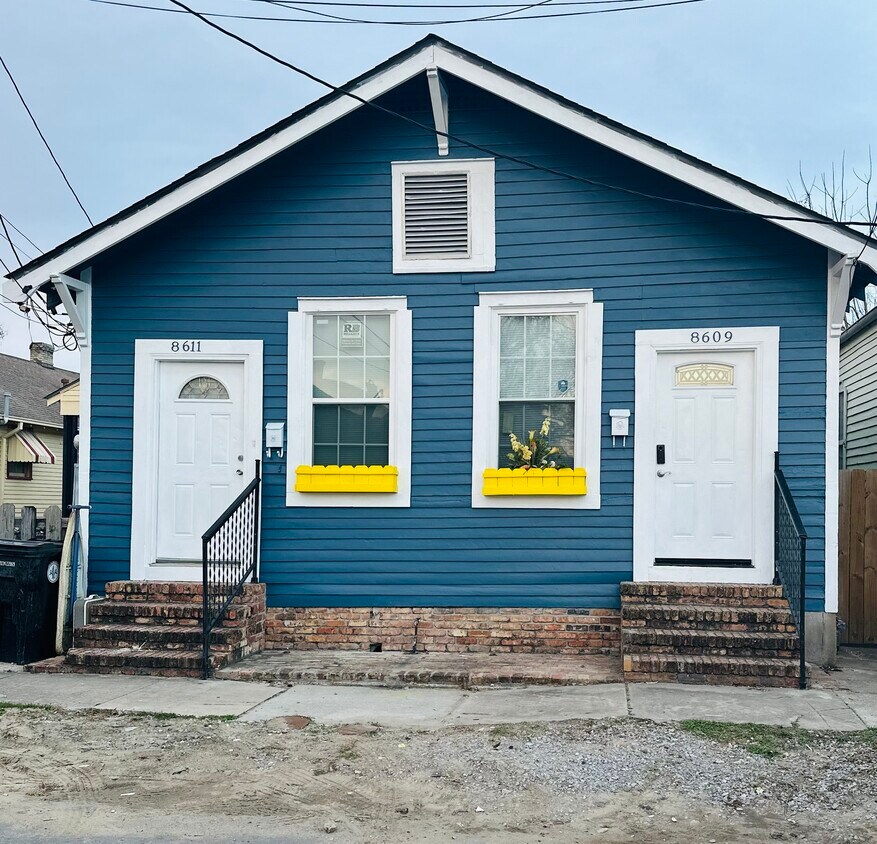 Primary Photo - 8609 Belfast St
