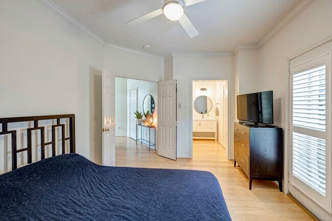 Building Photo - 5014 Mellon St