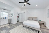 Foto principal - 2302 Leon St