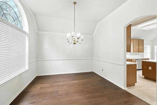 Building Photo - 14411 Gadshill Cir
