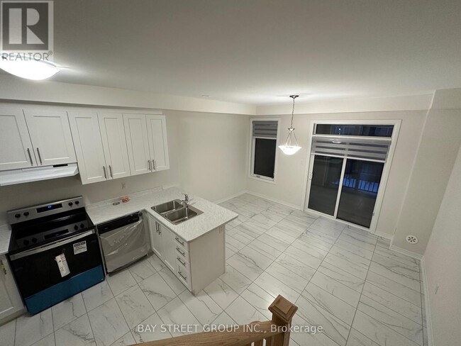 Building Photo - 24 Stoeber Ln