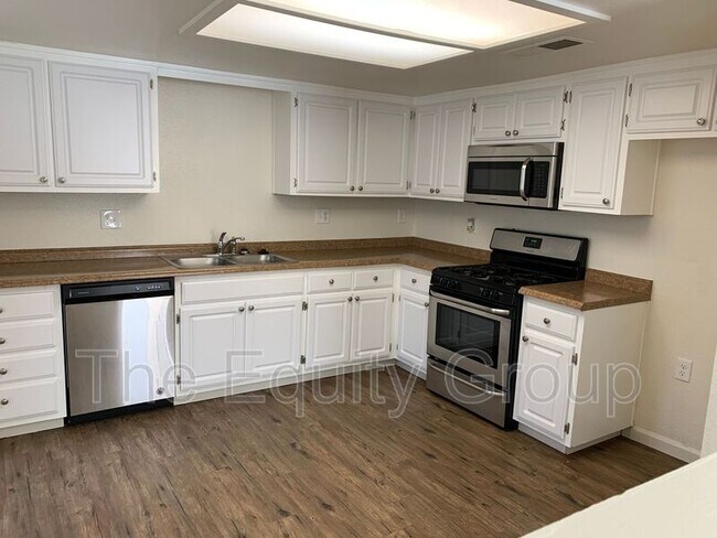 Foto del edificio - 4008 W Meadow Ave