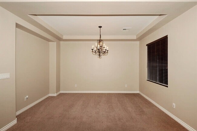 Foto del edificio - 5492 Oatfield St