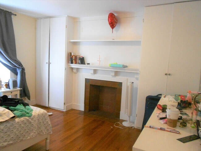 Building Photo - 3-bed + office Brookline closest to BU