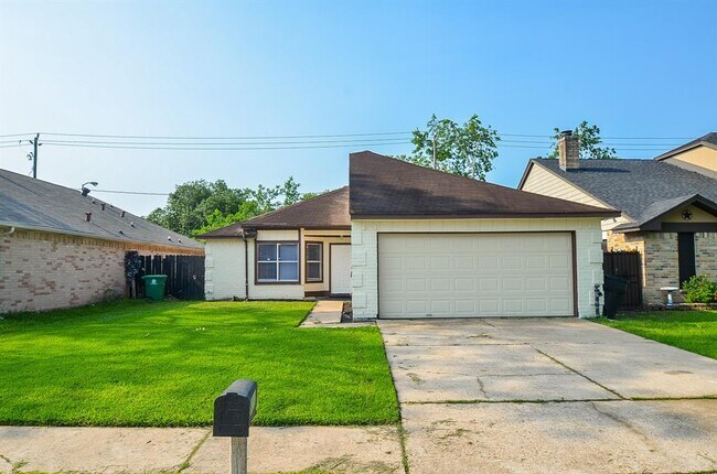 Foto del edificio - 8231 Furlong Ln