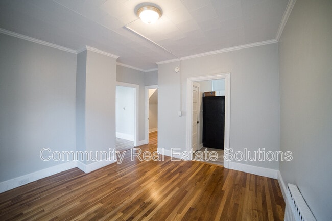 Building Photo - 68 Fifth St