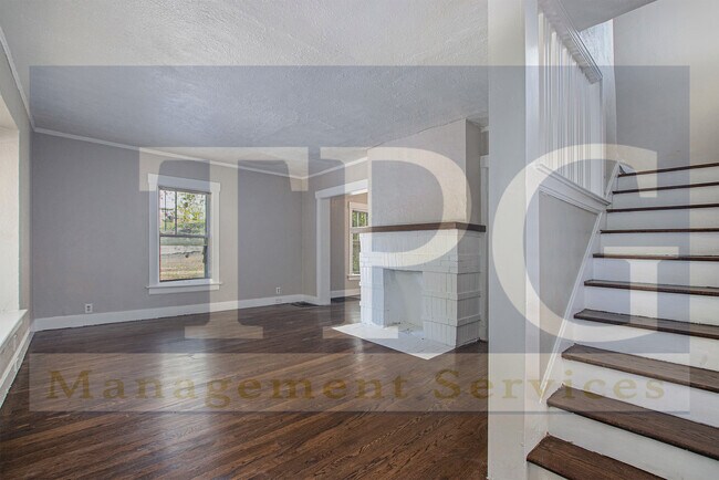 Foto del edificio - 4241 Charlotte St