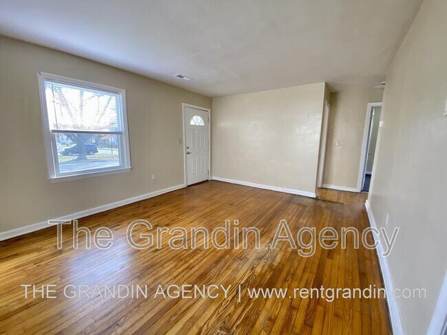Foto del edificio - 1544 Wellsley St NW