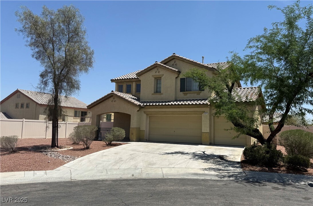 Foto principal - 5624 Clotidle Soupert Ct