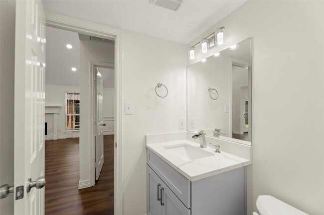 Building Photo - 15006 Sapling Oak Ct