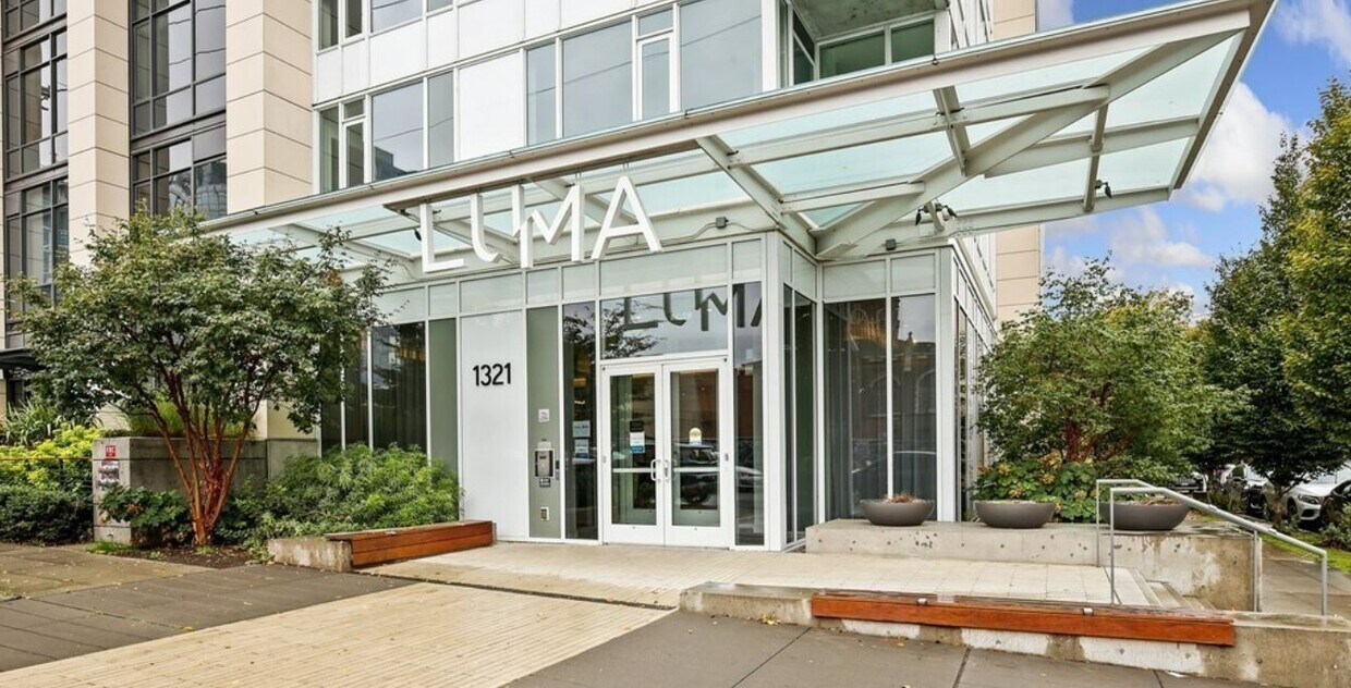 Foto principal - 1321 Seneca St