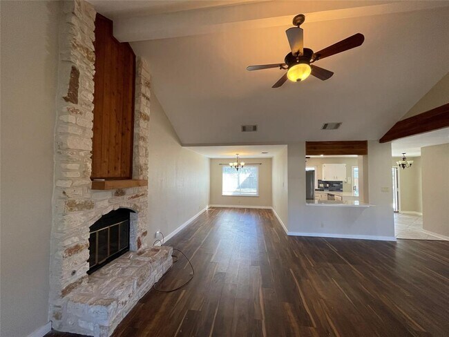 Foto del edificio - 9015 Frostwood Trail