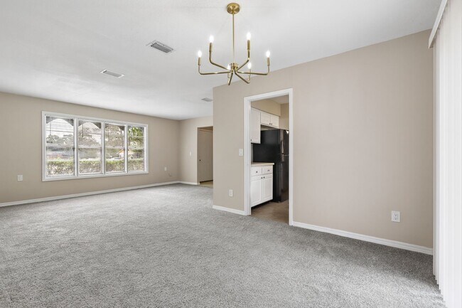 Foto del edificio - 3920 University Club Blvd