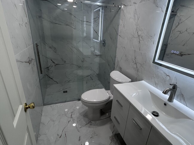 Building Photo - 131 Coolidge Ave