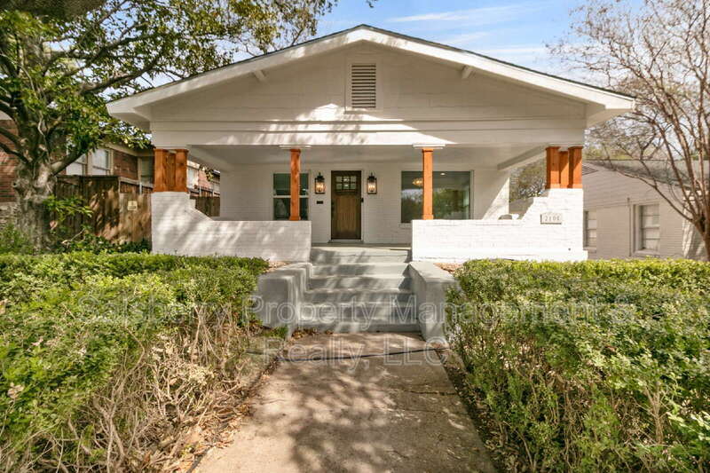 Photo - 2105 Tremont Avenue