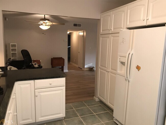 Foto del edificio - 1510 Wynnes Ridge Cir