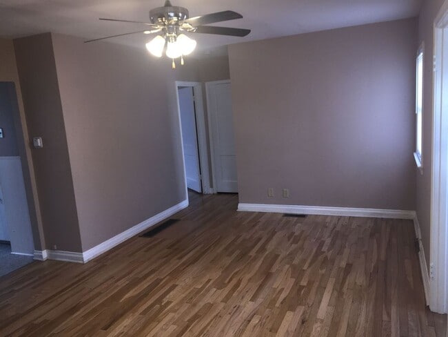 Foto del edificio - Hillcrest Apartments