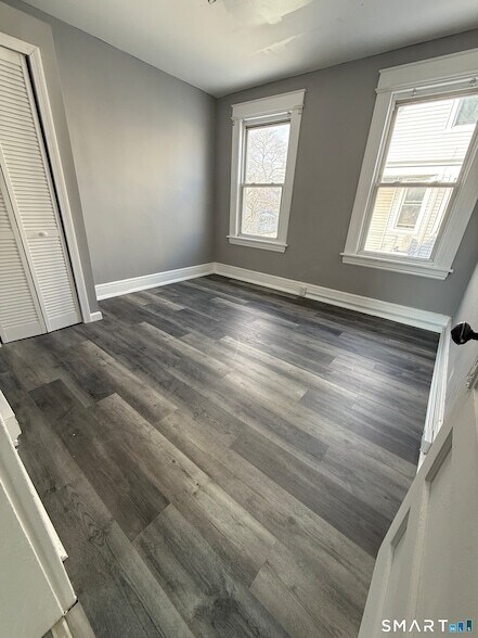 Foto del edificio - 500 Carroll Ave