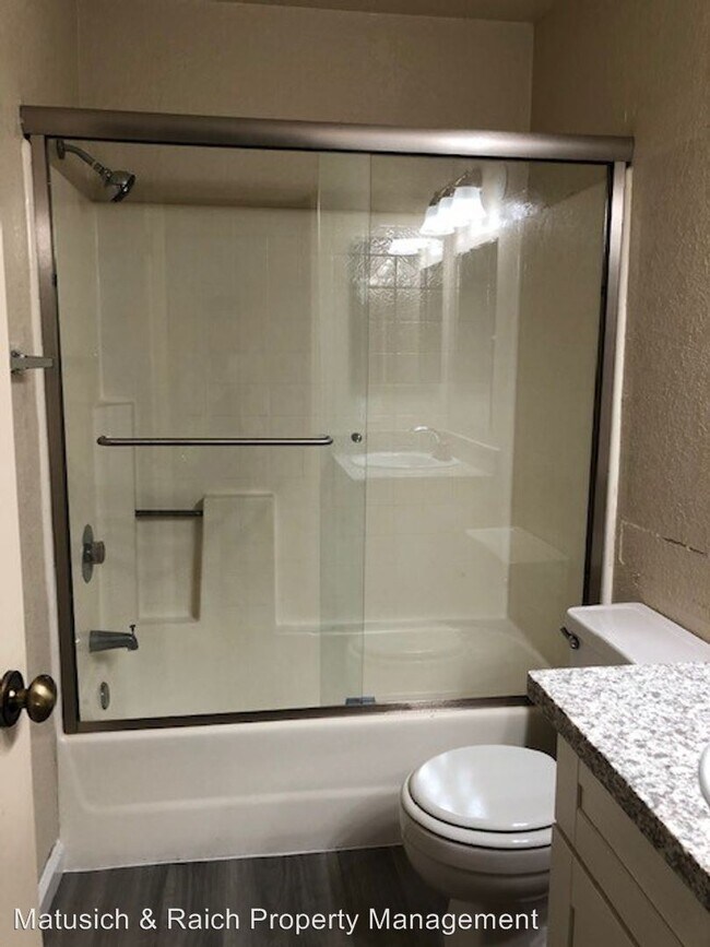 Foto del edificio - 2 br, 2 bath House - 4952 Red Creek Dr.