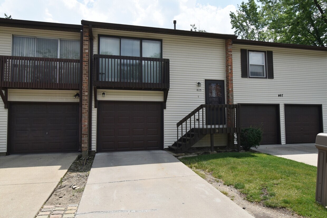 465 Sauk Ln, Bolingbrook, IL 60440 Townhome Rentals in Bolingbrook IL