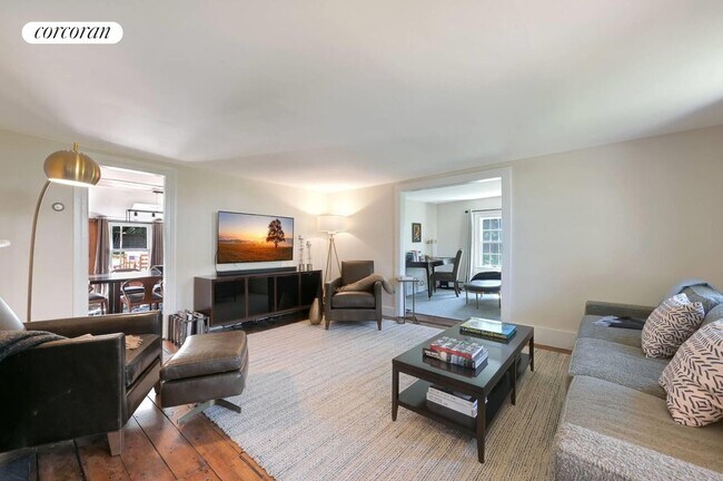 Building Photo - 70 Glover St